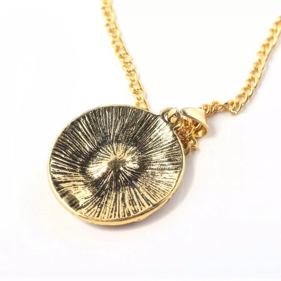 Avengers 4 Thanos Infinity Stones Soul Necklace - Picture 5 of 7